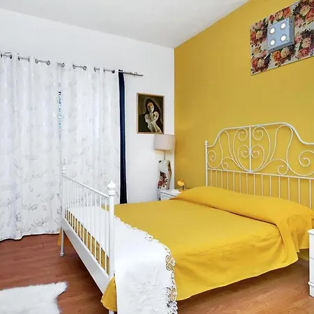 Maja Apartment *